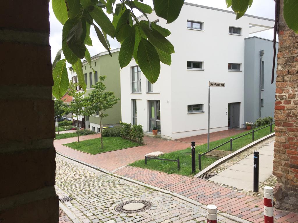 Ferienwohnung An Der Historischen Stadtmauer Rostock Habitación foto